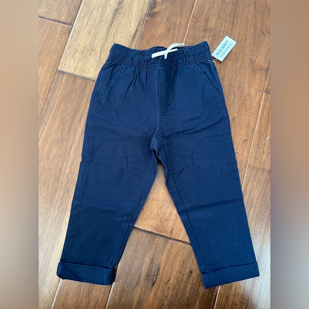 Old Navy toddler boy NAVY Chino size 2T -  NWT